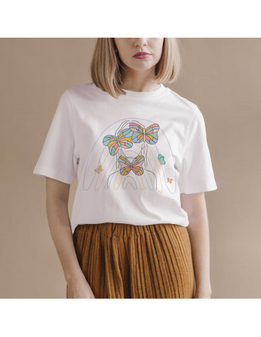 REMERA BOHO SILUETA MARIPOSA
