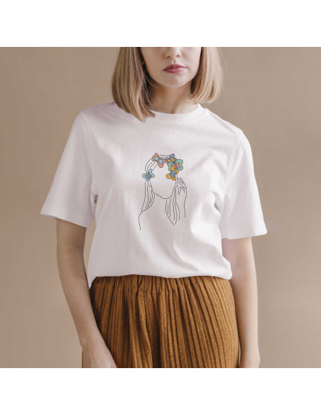 REMERA BOHO SILUETA MARIPOSA