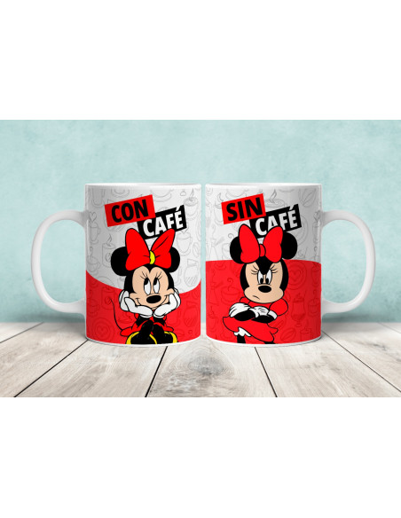 Taza con café y sin café