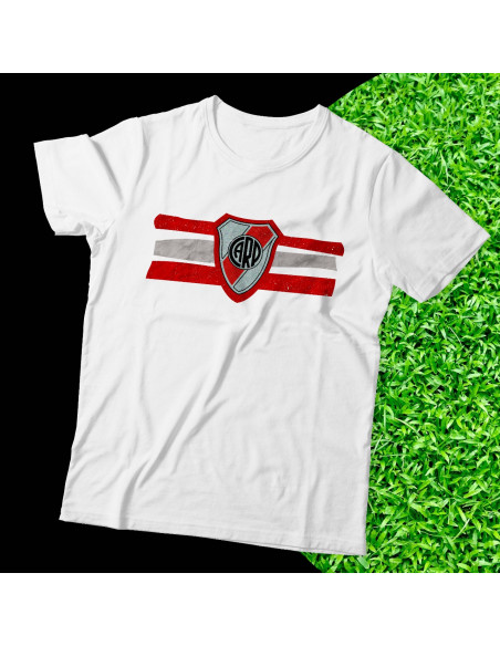 REMERA + GORRA FUTBOL